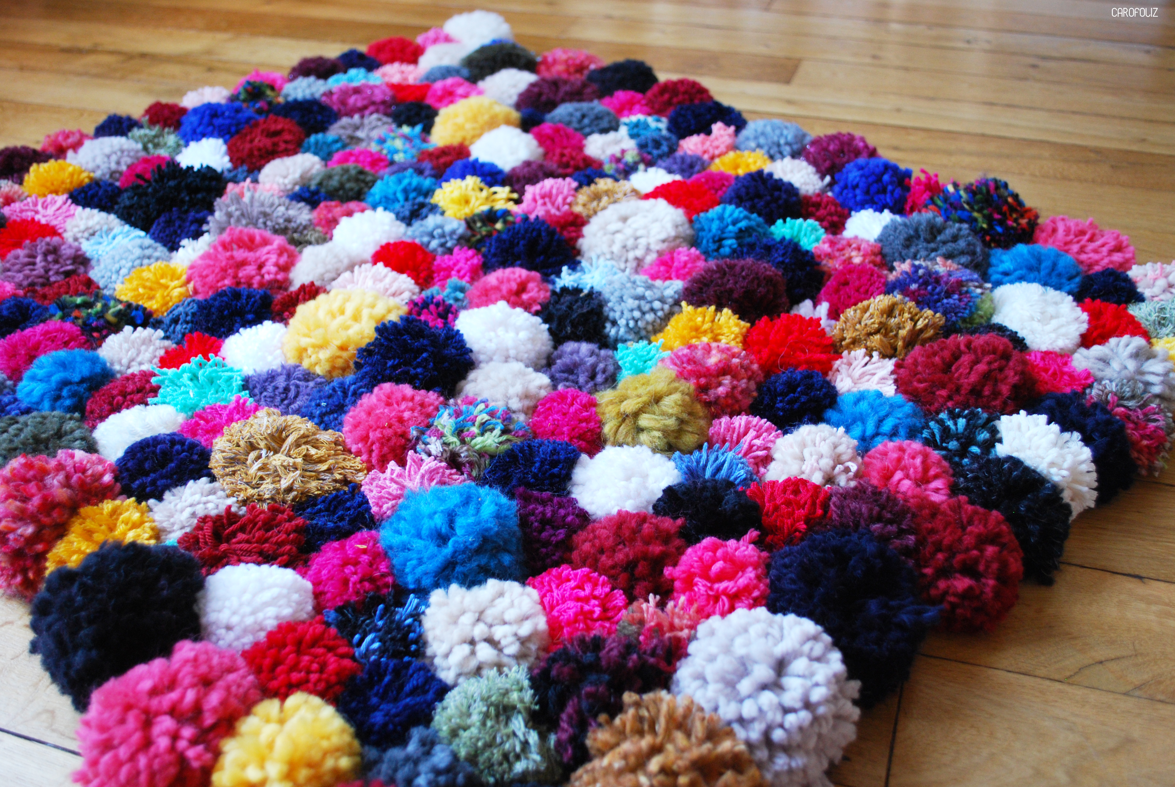 DIY : Faire son tapis de pompons