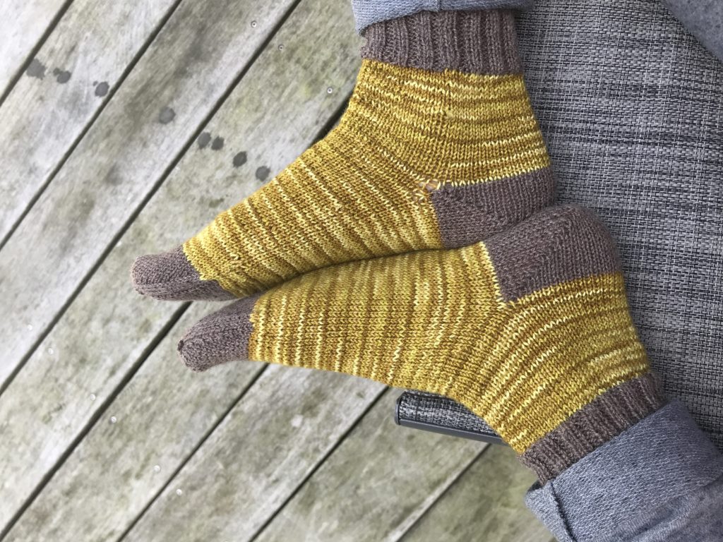 Patron gratuit : les chaussettes au tricot